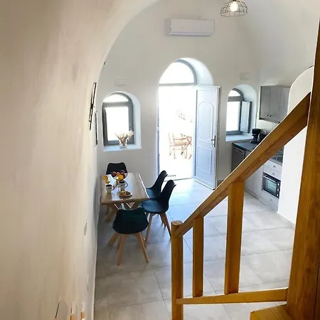 Volcan Secret Cave * Karterados (Santorini)