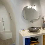 Volcan Secret Cave
