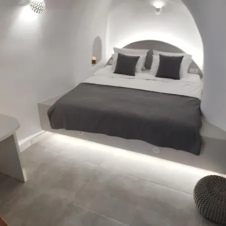 Volcan Secret Cave *