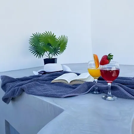 Volcan Secret Cave Daire Karterados (Santorini)