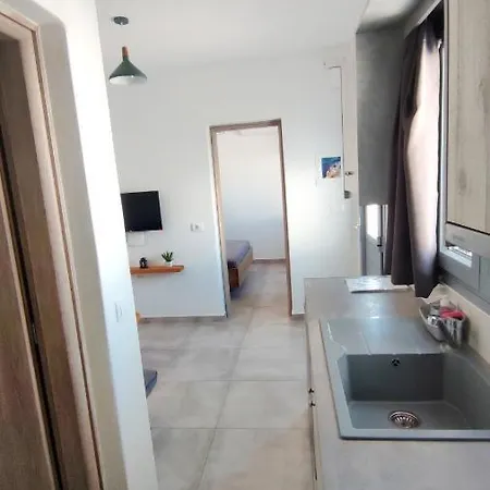 Volcan Secret Cave Karterados (Santorini)