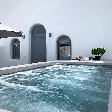 Volcan Secret Cave *