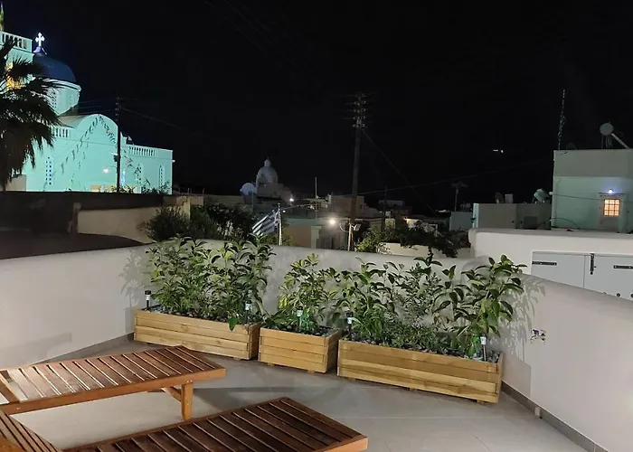 Volcan Secret Cave *