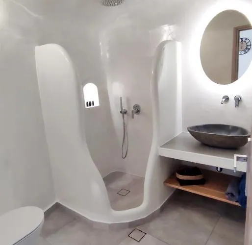 Volcan Secret Cave *