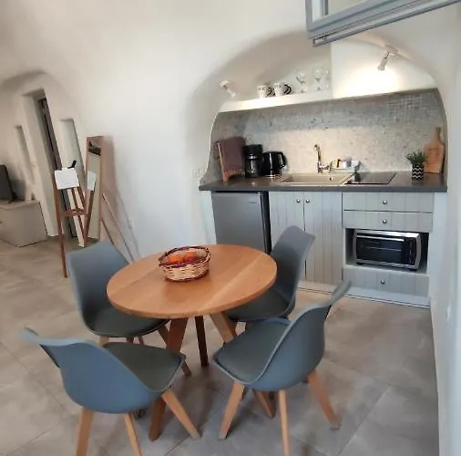 Volcan Secret Cave *