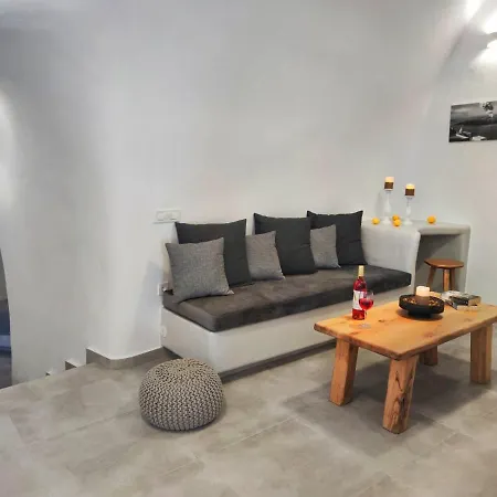 Volcan Secret Cave * Karterados (Santorini)