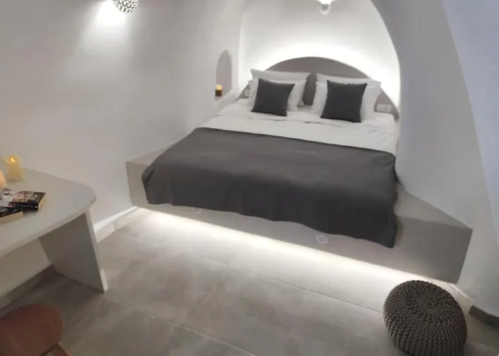 Volcan Secret Cave *