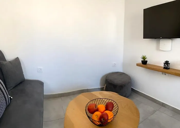 Volcan Secret Cave Apartment Karterados (Santorini)