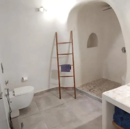 Volcan Secret Cave Apartment *